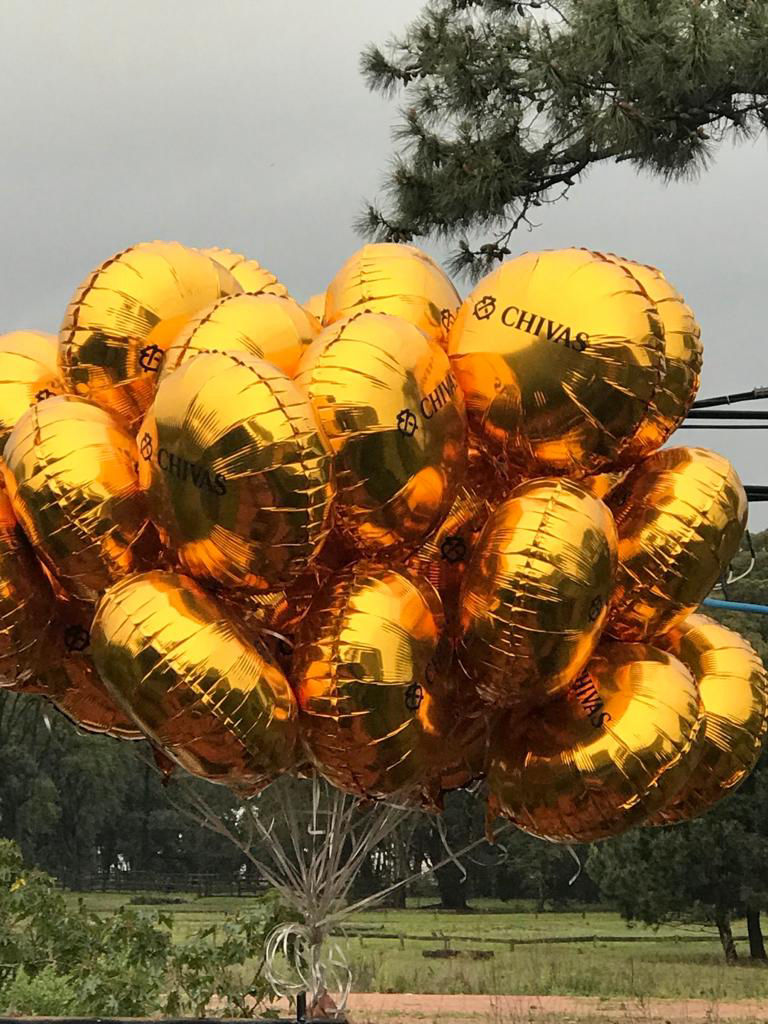 Globos metálicos inflados con helio